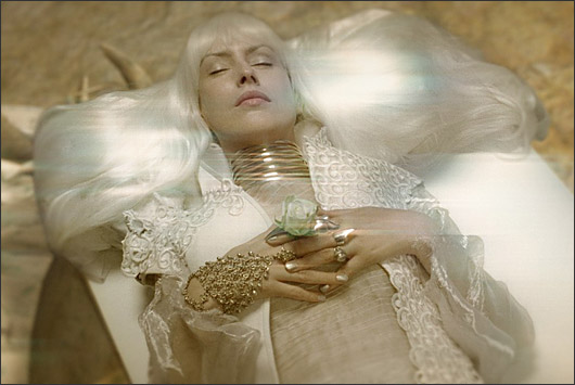 Джина МакКи (Gina McKee)